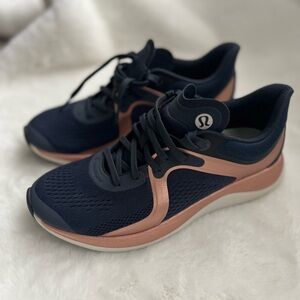 lululemon Chargefeel Low Workout Shoe ~ Size 8